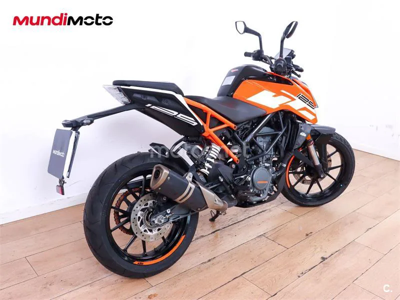 KTM 125 – Vista 3