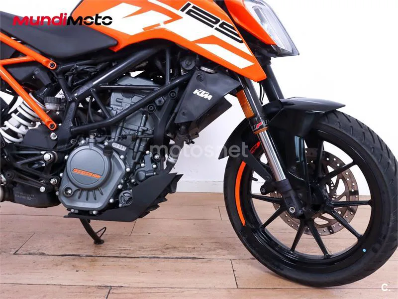 KTM 125 – Vista 24