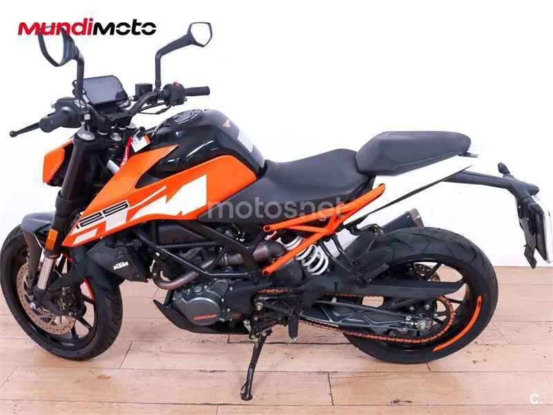 KTM 125 – Vista 6