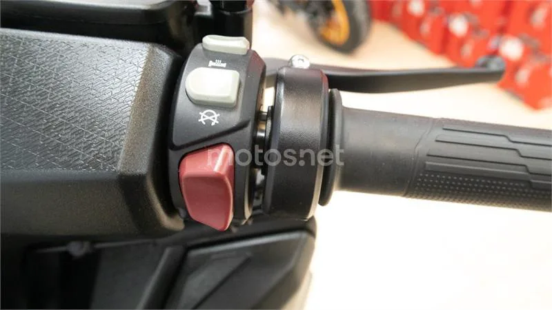 Voge SR3 – Vista 8