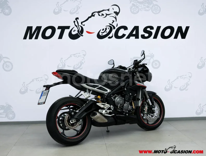 Triumph Street Triple - Vista 3