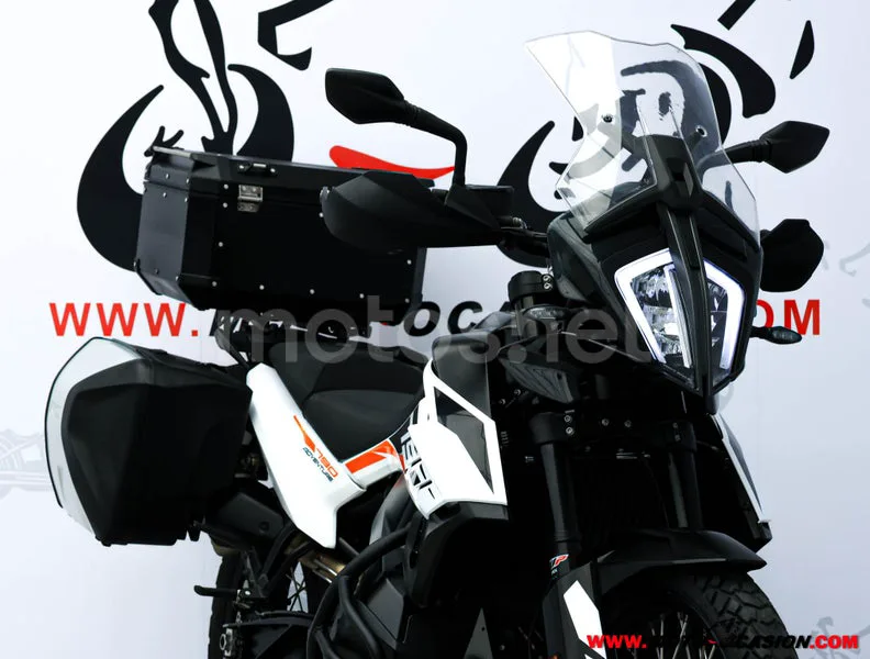 KTM 790 – Vista 4