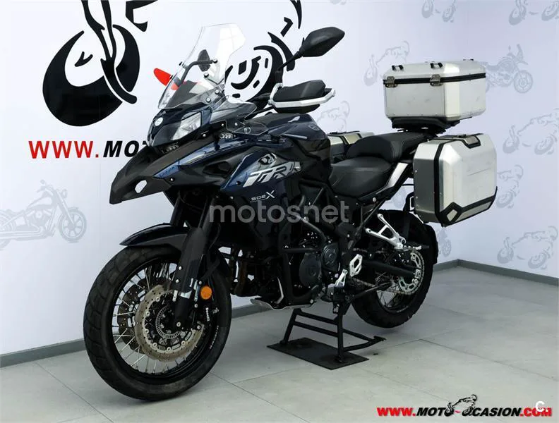 Benelli TRK 502 - Vista 8