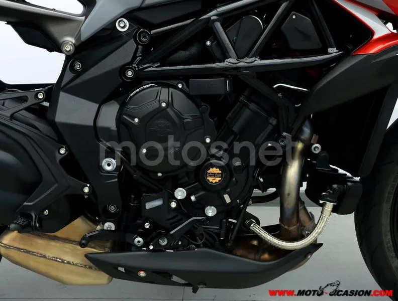 MV Agusta Brutale – Vista 5
