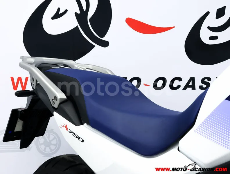 Honda XL750 Transalp - Vista 11
