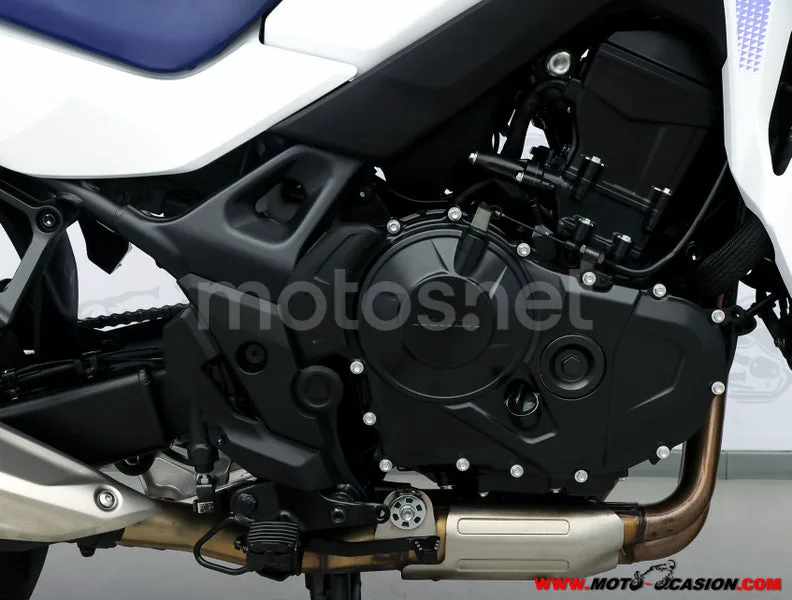 Honda XL750 Transalp - Vista 5