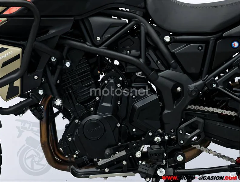 Benelli TRK 702 X - Vista 10