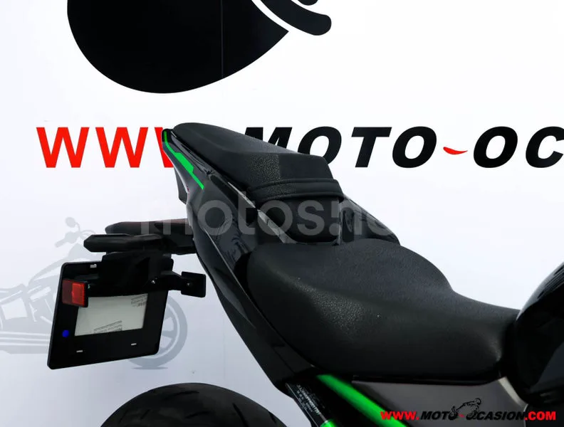 Kawasaki Z900 – Vista 11