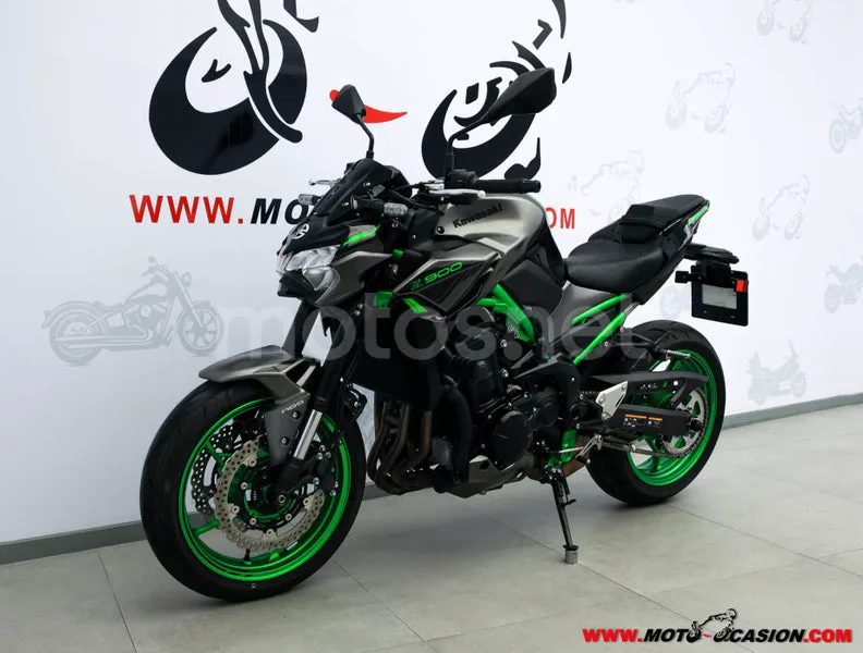 Kawasaki Z900 – Vista 8