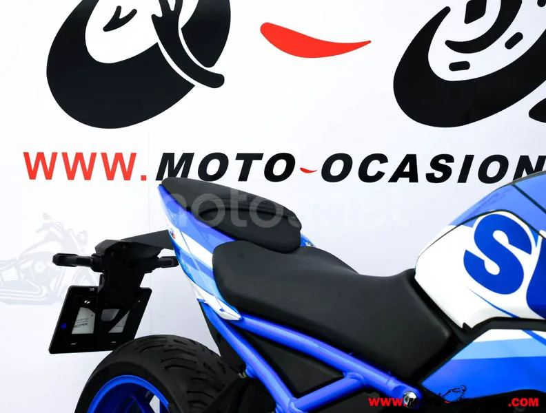 Suzuki GSX-8S – Vista 11