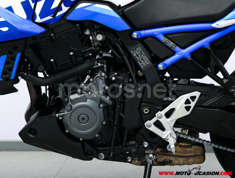 Suzuki GSX-8S – Vista 10
