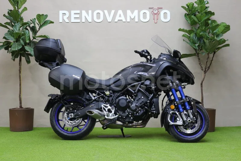 Yamaha Niken - Vista 3