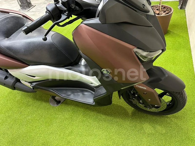 Yamaha XMAX 300 - Vista 8