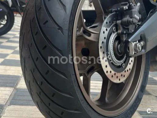 Honda CB650R - Vista 7