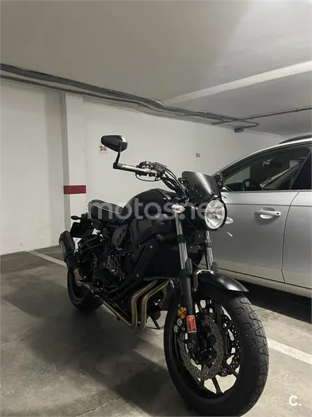 Yamaha XSR700 - Vista 3