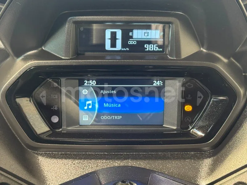 Yamaha XMAX 125 - Vista 6