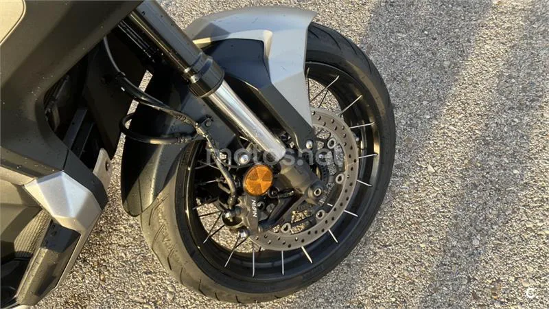 Honda X-ADV - Vista 7
