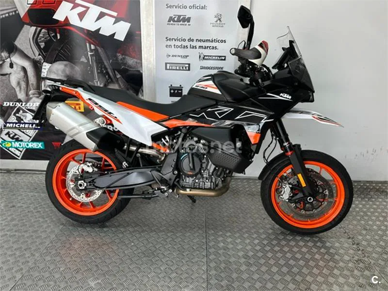 KTM 890 – Vista 3