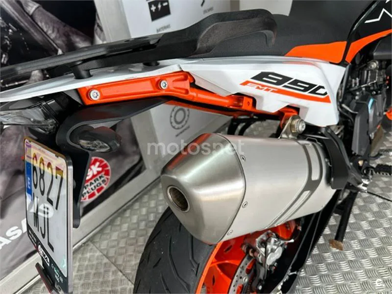 KTM 890 – Vista 6