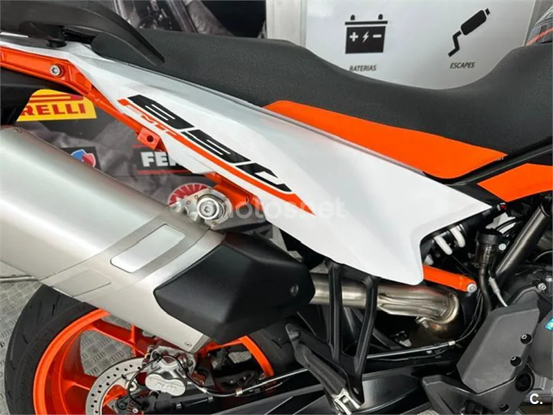 KTM 890 – Vista 7