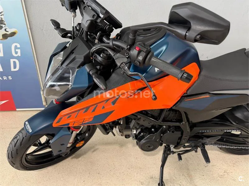 KTM 125 – Vista 7
