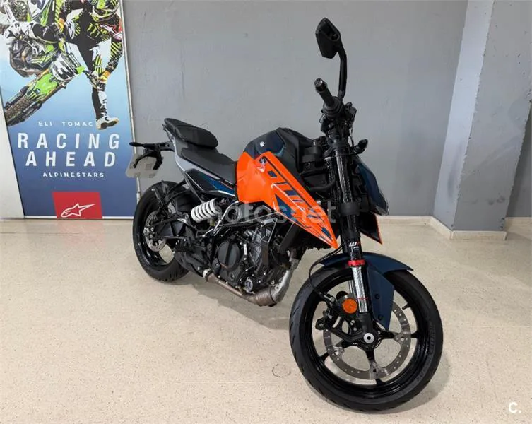 KTM 125 – Vista 10