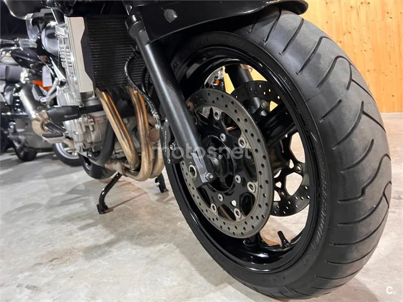 Suzuki Bandit 650S - Vista 35