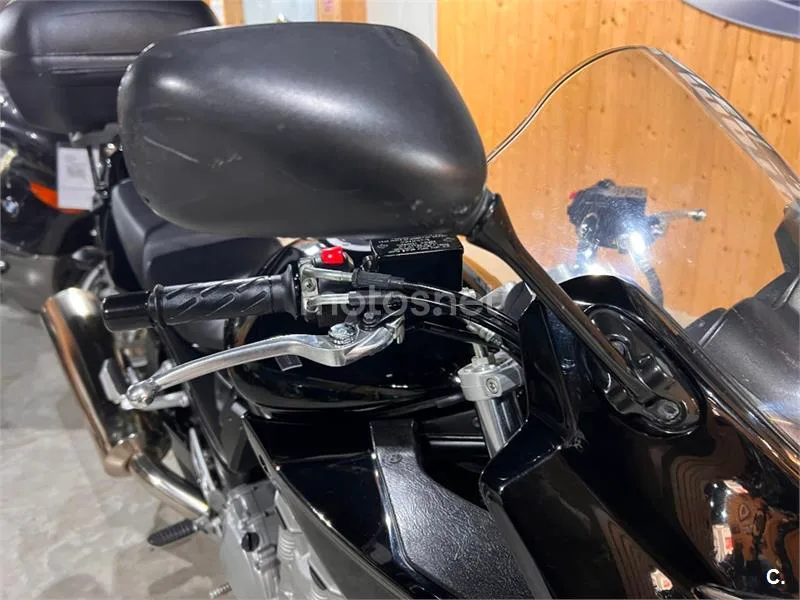 Suzuki Bandit 650S - Vista 40