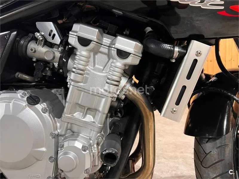 Suzuki Bandit 650S - Vista 43