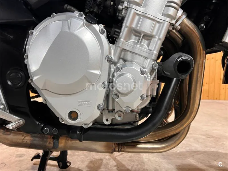 Suzuki Bandit 650S - Vista 44