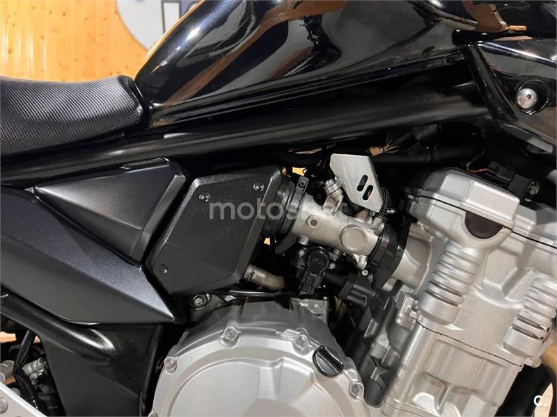 Suzuki Bandit 650S - Vista 46