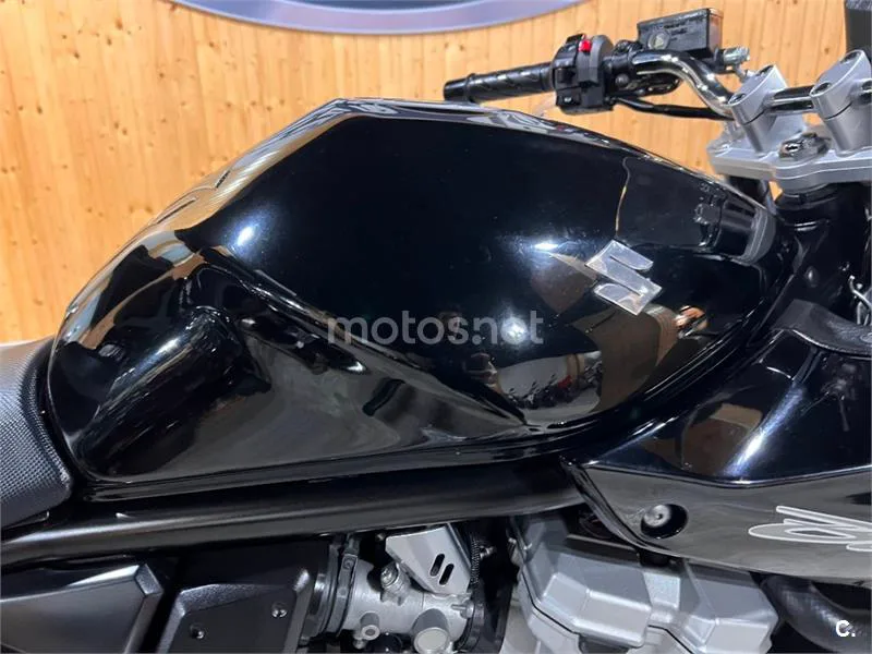 Suzuki Bandit 650S - Vista 48