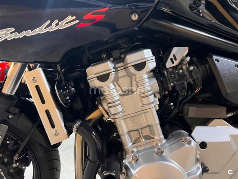 Suzuki Bandit 650S - Vista 72