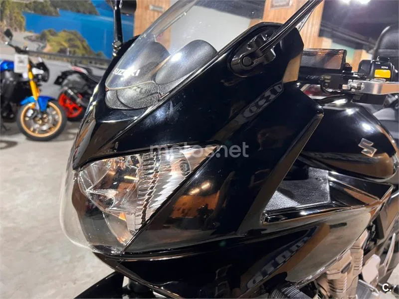 Suzuki Bandit 650S - Vista 82