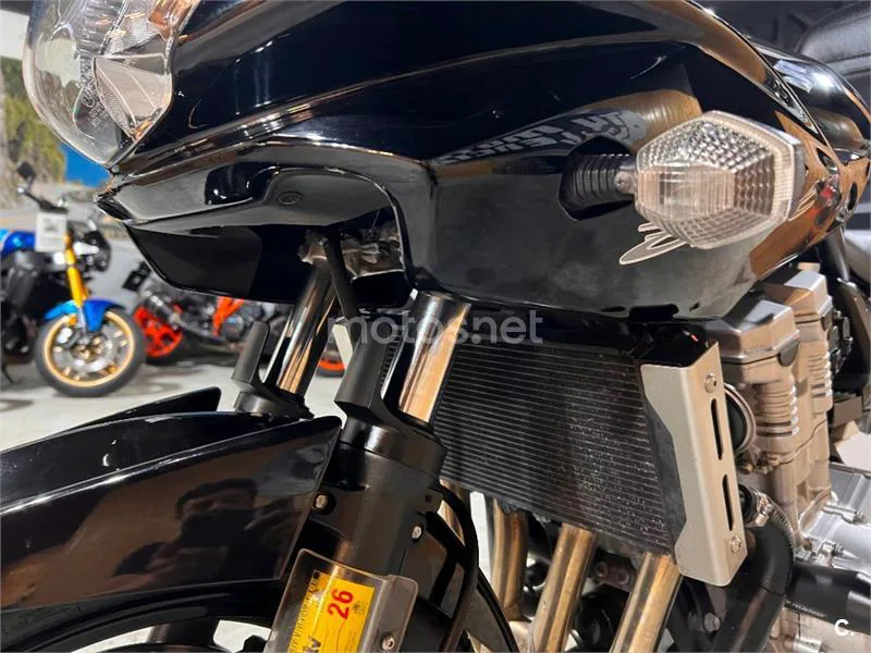 Suzuki Bandit 650S - Vista 83