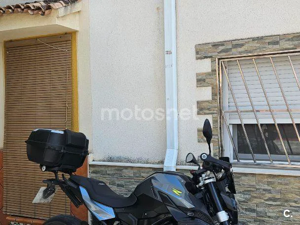BMW F 900 R - Vista 3