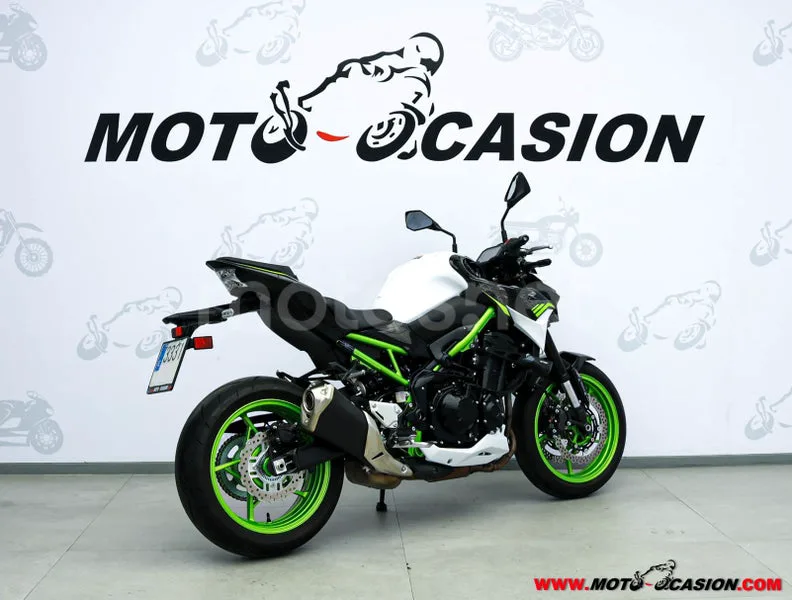Kawasaki Z900 – Vista 3