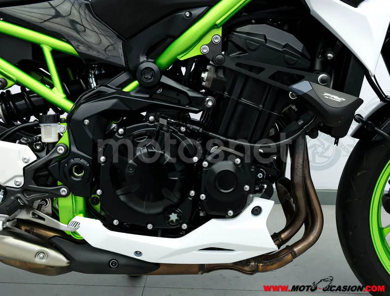 Kawasaki Z900 – Vista 5