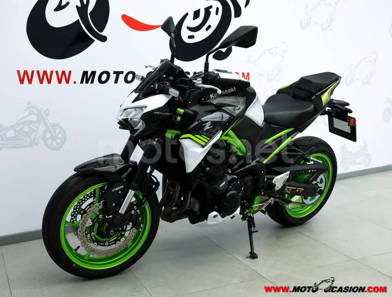 Kawasaki Z900 – Vista 8