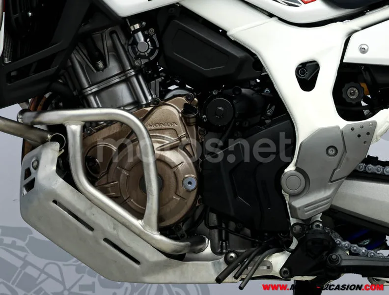 Honda CRF1000L Africa Twin - Vista 10