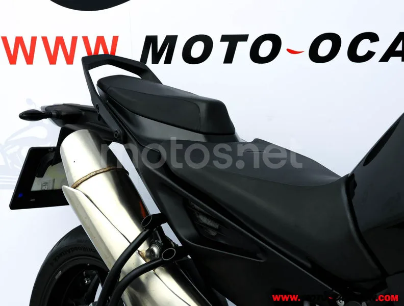 KTM 890 – Vista 11