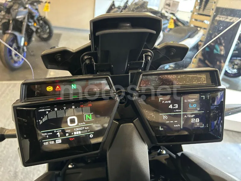 Yamaha Tracer 9 - Vista 7