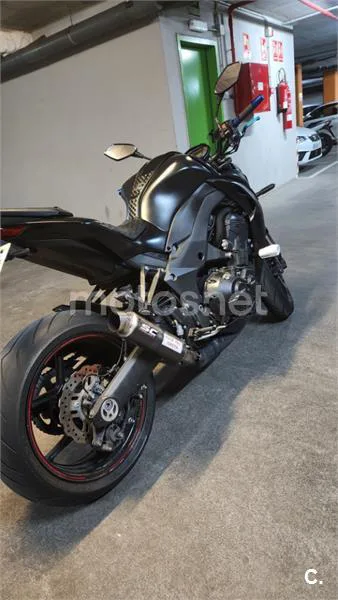 Kawasaki Z1000 – Vista 3