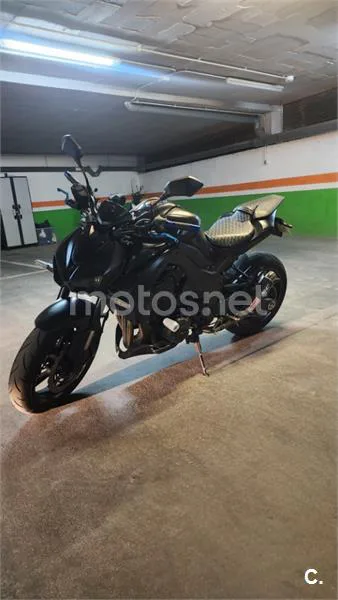 Kawasaki Z1000 – Vista 5