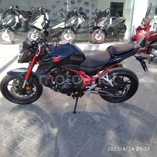 Honda CB750 Hornet 6150 € 2023 Barcelona - 2