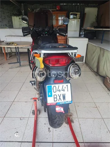 Honda XL1000V Varadero - Vista 3