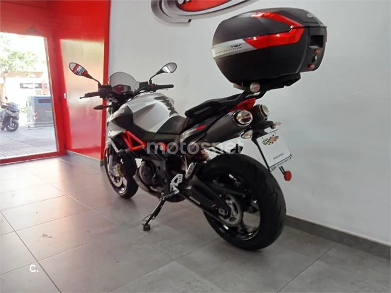 Aprilia Shiver 900 - Vista 5