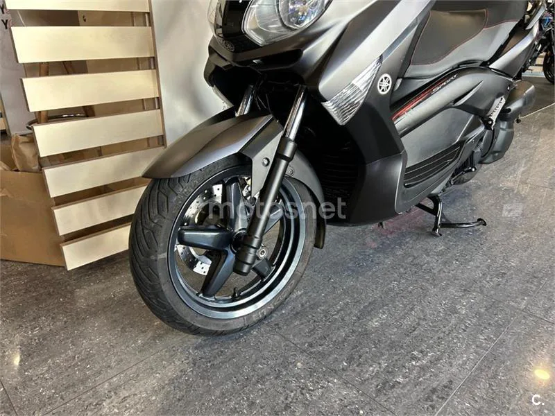 Yamaha XMAX 125 - Vista 12