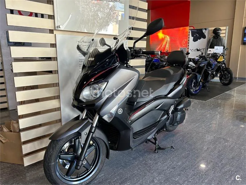 Yamaha XMAX 125 - Vista 6