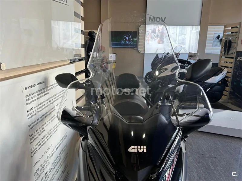 Yamaha XMAX 125 - Vista 9
